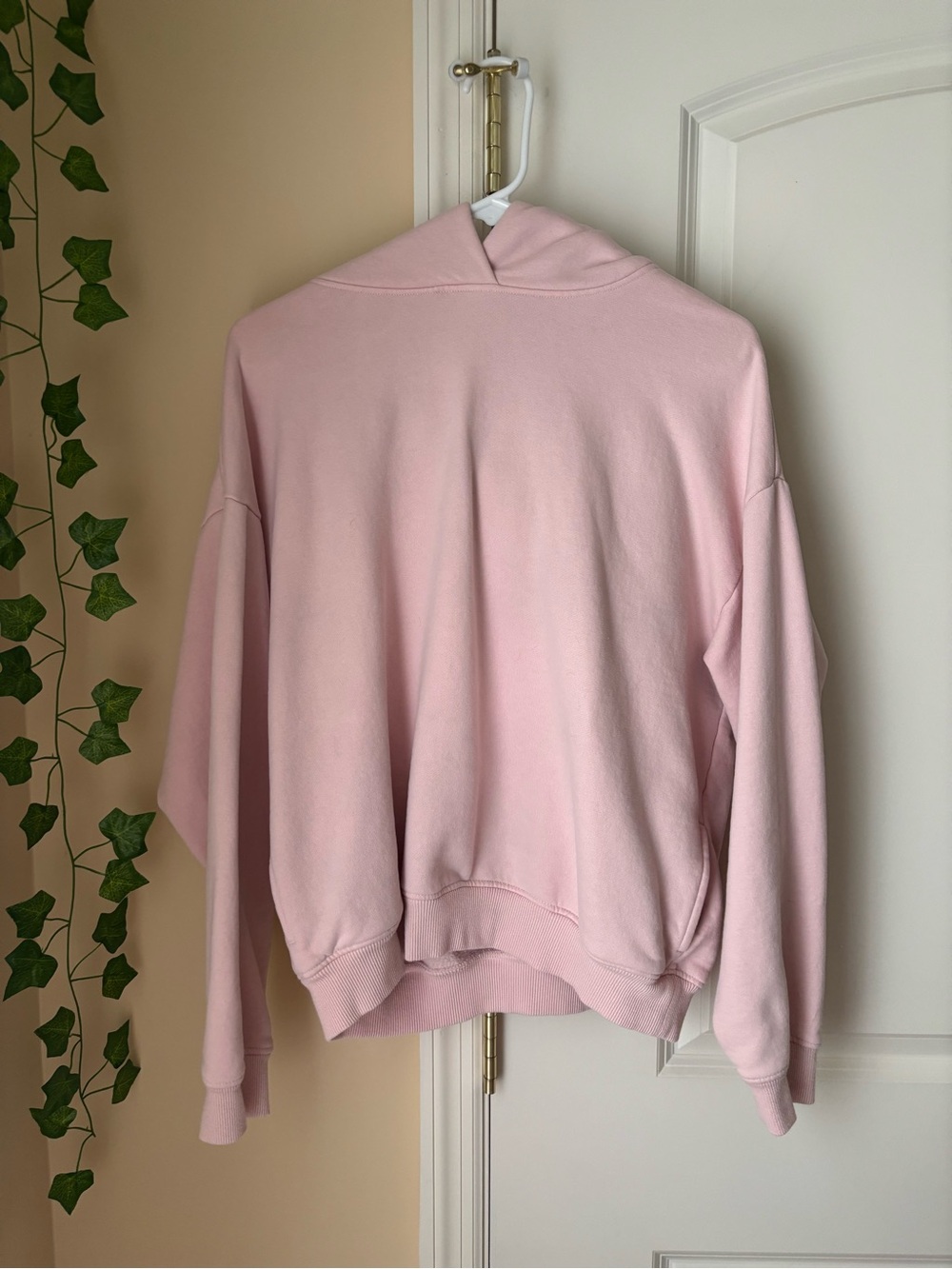 pink cropped hoodie